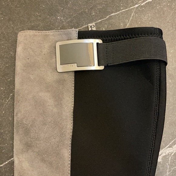Calvin Klein grey suede & black elastic heel boot - Picture 4 of 5